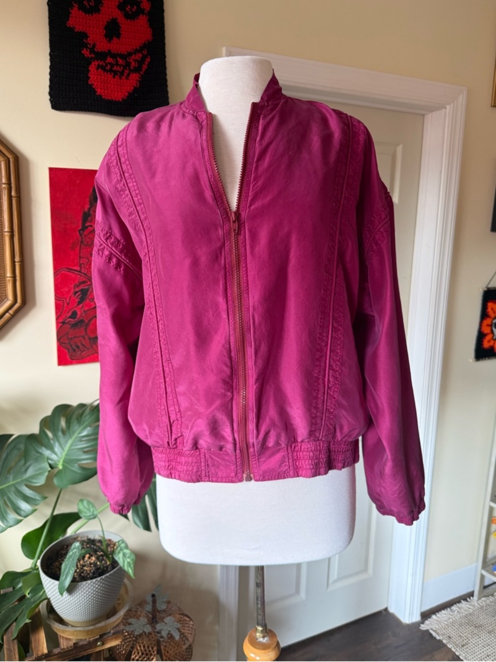 Vintage 80’s Women's Magenta Zip-Front Silk Bomber Jacket